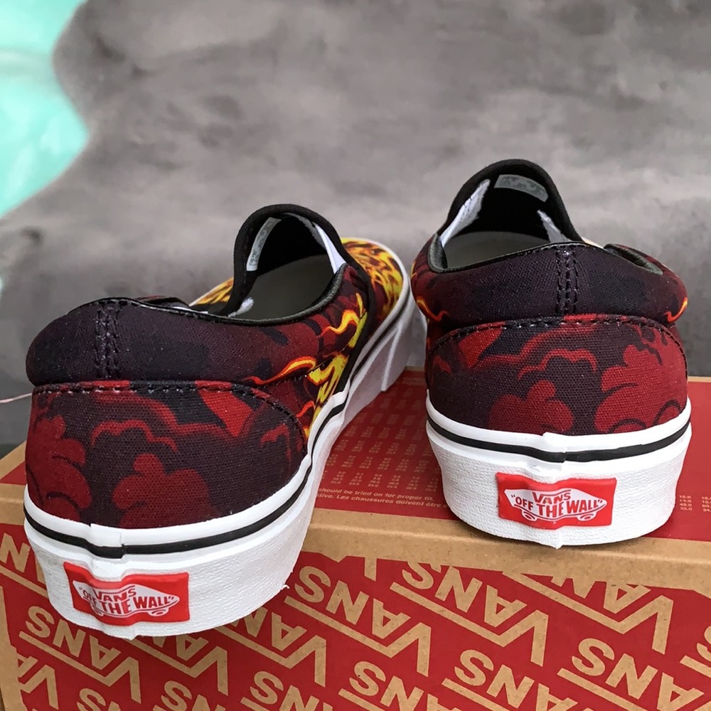 VANS CLASSIC SLIP ON SAMURAI RISING BLACK/TRWHT WMNS - Picture 15 of 16